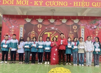 EDF Vietnam’s Spring Gifts of Education: 48 Scholarships Awarded to Students